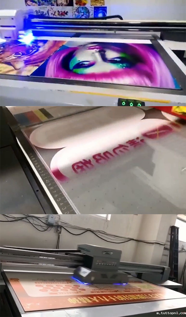 uv打印机广告牌正在打印中